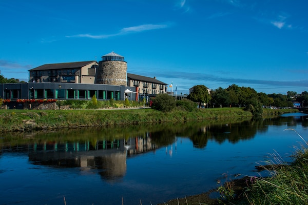 The Riverside Park Hotel