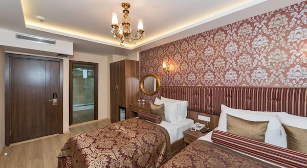 Hotel Marmara Place