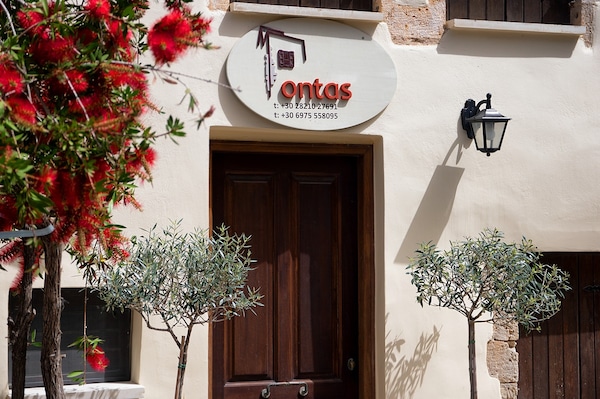 Traditional Hotel Ontas