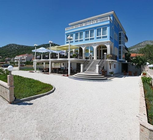Villa Mediterana