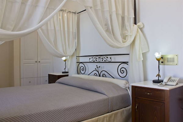 Epavlis Hotel & Spa