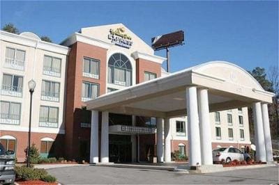 Holiday Inn Express & Suites Birmingham-Irondale East