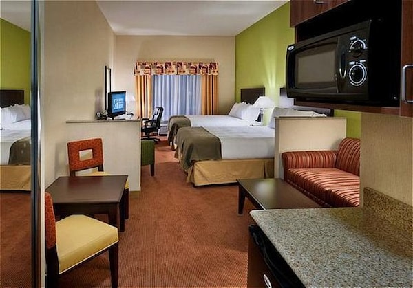 Holiday Inn Express & Suites Minden
