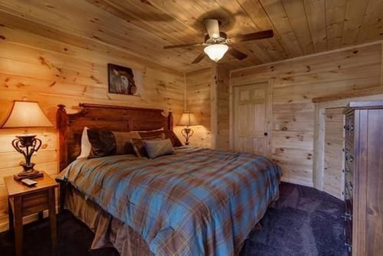 Grand Cherokee Lodge 5 Bedrooms 5 Bathrooms Home