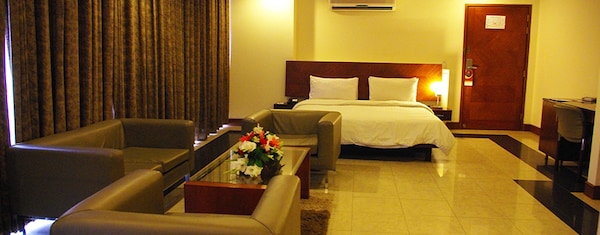 Hotel One Gulberg Lahore