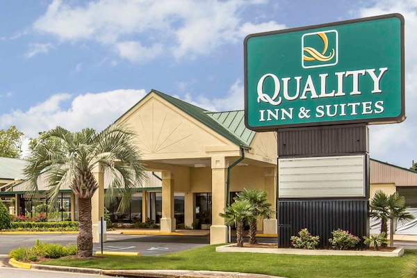 Quality Inn & Suites Near Lake Eufaula