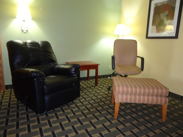Townhouse Extended Stay Hotel Downtown