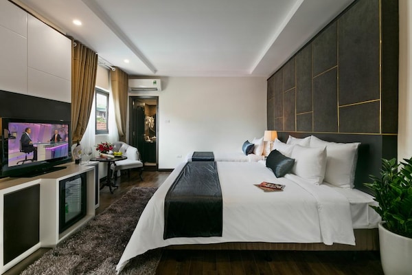 La Sante Hotel & Spa - 42 Chau Long - By Bay Luxury