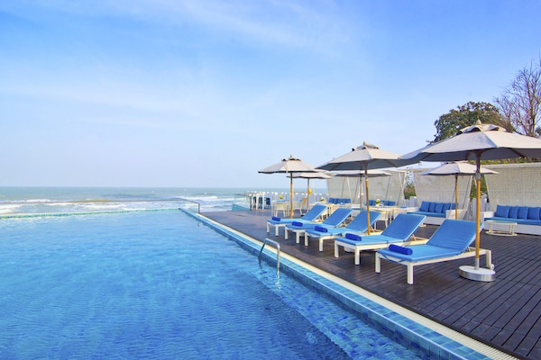 The Rock Hua Hin Beachfront Spa Resort - Sha Plus