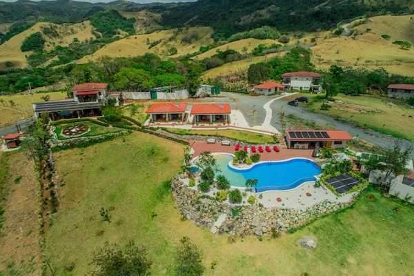 Vida Mountain Resort & Spa