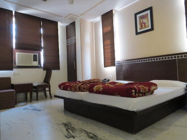 Smyle Inn - Best Value Hotel near New Delhi Station