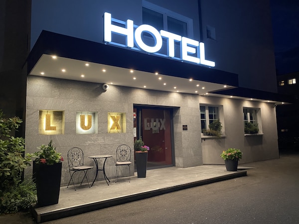 Hotel Business Lux