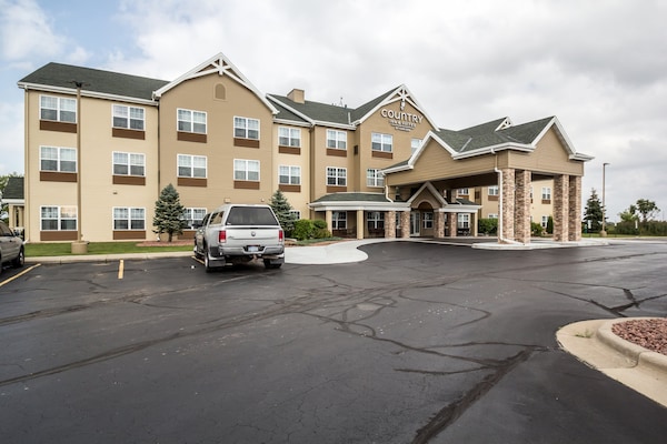 Country Inn & Suites by Radisson, Fond du Lac, WI