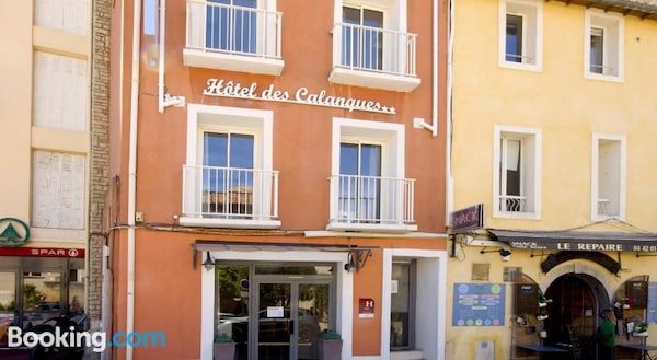 HOTEL DES CALANQUES