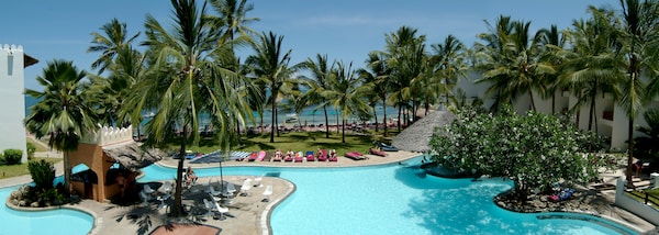 Hotel Bamburi Beach