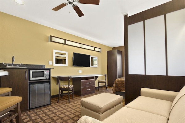 Microtel Inn & Suites By Wyndham Buda Austin South