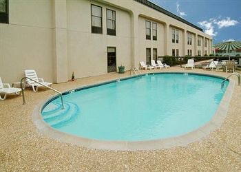 Hotel Baymont Inn and Suites Fayetteville