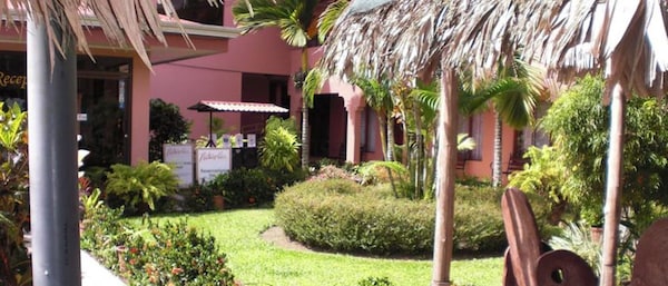 Hotel La Choza Inn