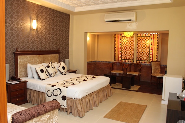 Hotel Sheza Inn Multan