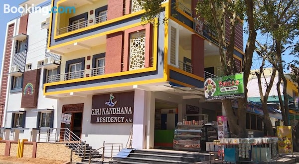 Giri Nandhana Residency