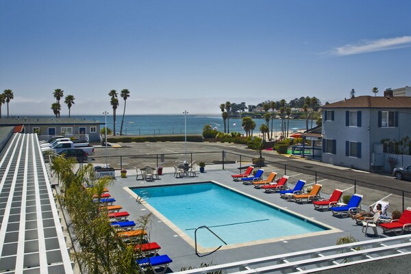 Guesthouse Beach Street Inn And Suites Santa Cruz USA www