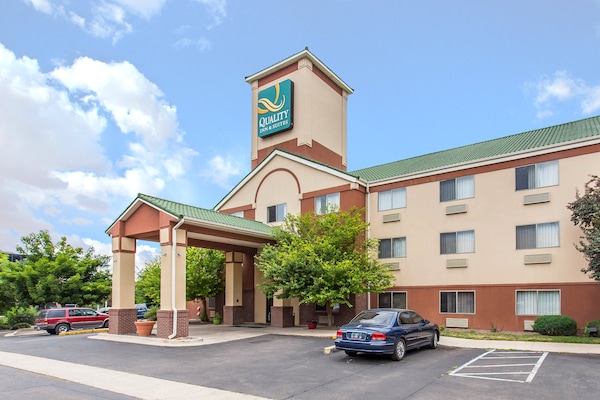 Hotel Quality Inn & Suites Lakewood