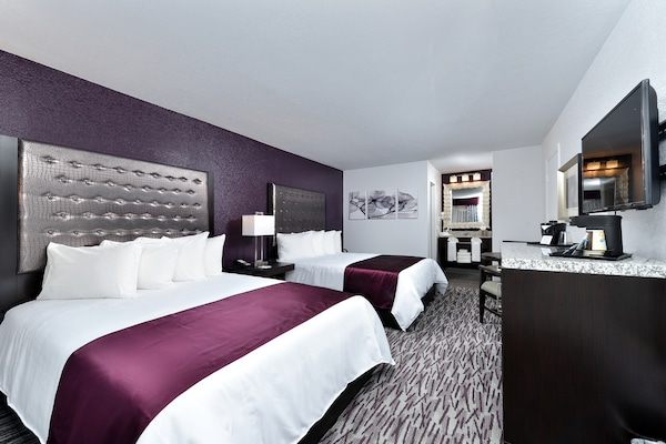 Clarion Inn And Suites Orlando Near Theme Parks