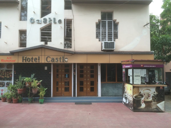 OYO 5837 Hotel Castle