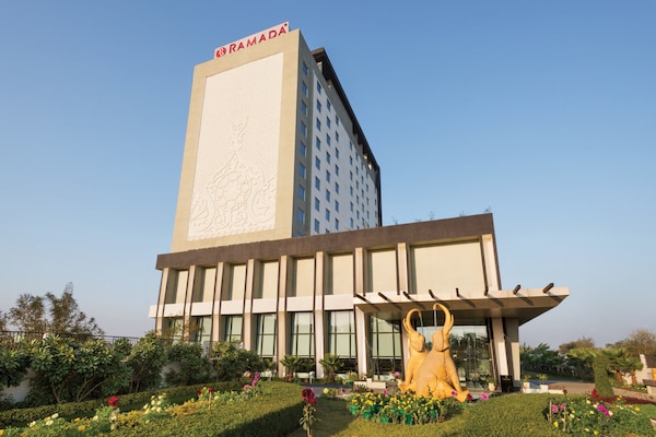 Ramada Plaza By Wyndham Agra