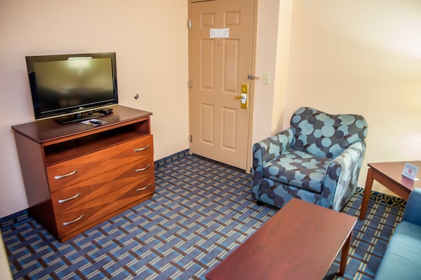 Holiday Inn Express & Suites Cocoa Beach