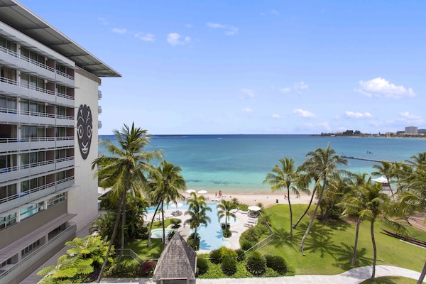 Chateau Royal Beach Resort & Spa, Noumea