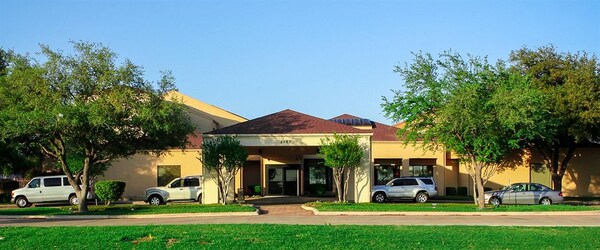 Country Inn & Suites By Carlson, Dallas-Love Field (Medical Center), TX