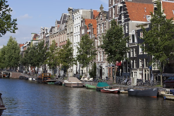 فندق هخرا أمستردام