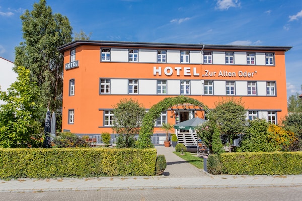 Hotel & Restaurant ,,Zur Alten Oder In Frankfurt-Oder