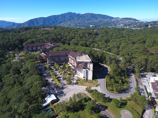 The Forest Lodge At Camp John Hay