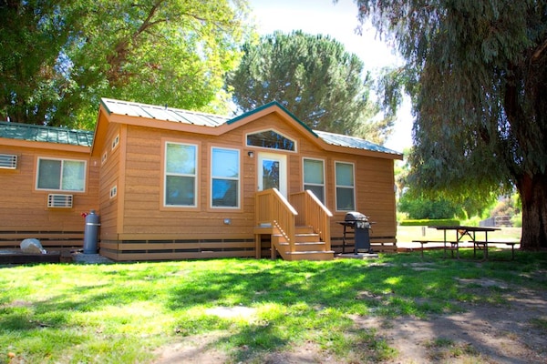 Morgan Hill Camping Resort Cottage 3