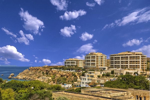 Hotel Radisson Blu Malta Golden Sands