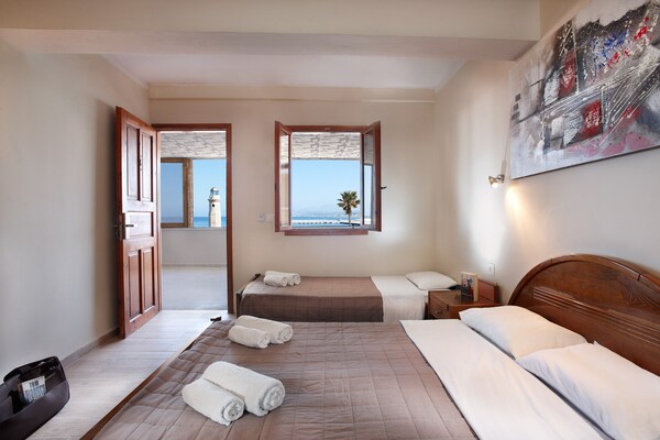 Hotel Faros Beach