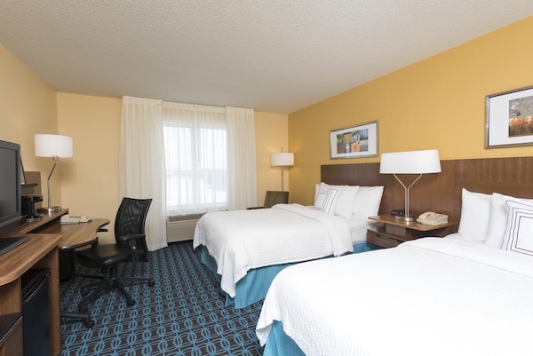 Fairfield Inn And Suites By Marriott St Charles
