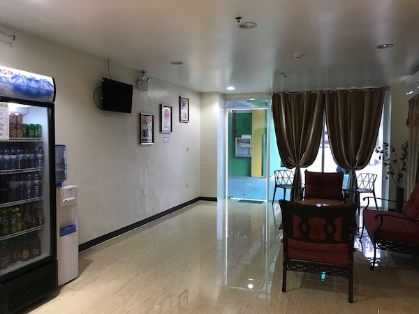 Meaco Royal Hotel - Malabon