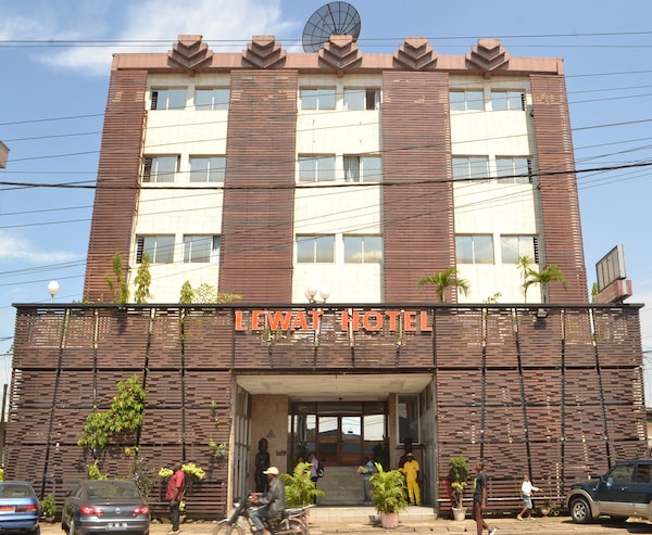 Hotel Lewat