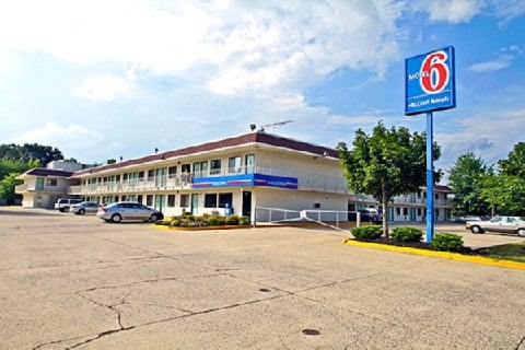 Motel 6 Fredericksburg - North