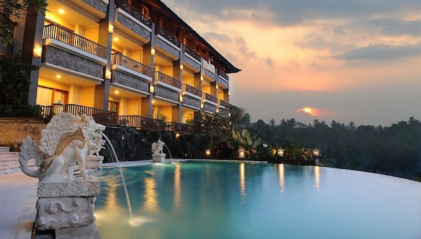 Hotel Rijasa Agung Resort & Villas