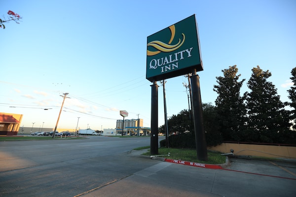Quality Inn Dfw Airport North - Irving