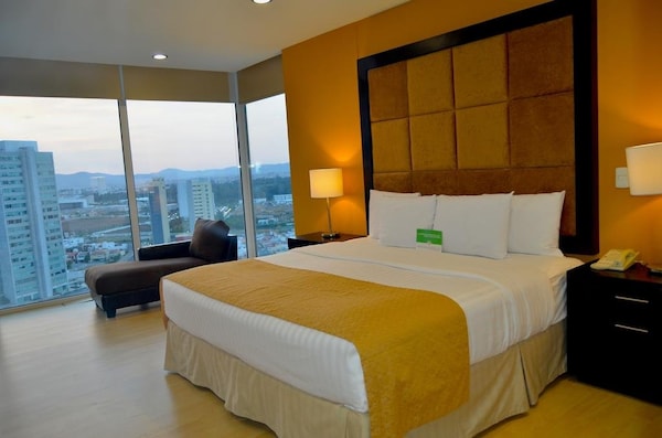 La Quinta Inn & Suites Puebla Palmas