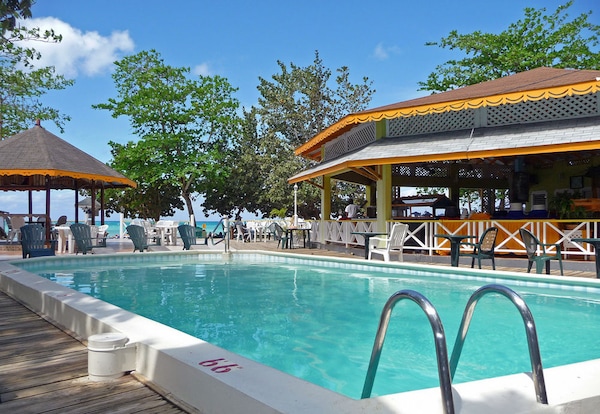 Hotel Merrils Beach Resort II
