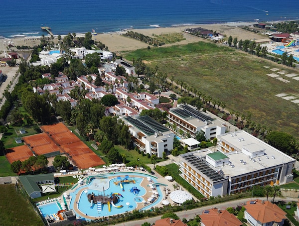 Отель Larissa Holiday Beach Club