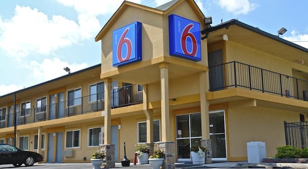 Motel 6-Oshkosh, WI