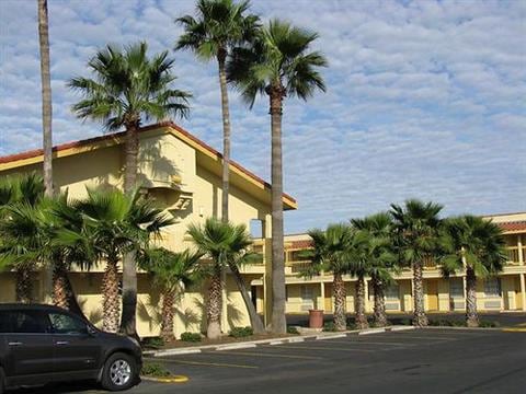 Holiday Inn Express & Suites Laredo-Event Center Area - Laredo