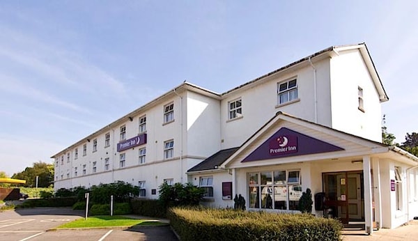 Premier Inn Cheltenham Central (West/A40) hotel